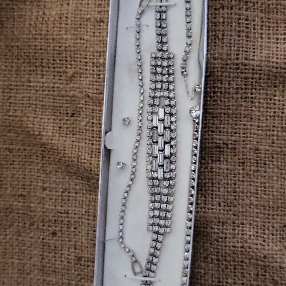 Vintage Rhinestone set - Picture 5 of 5